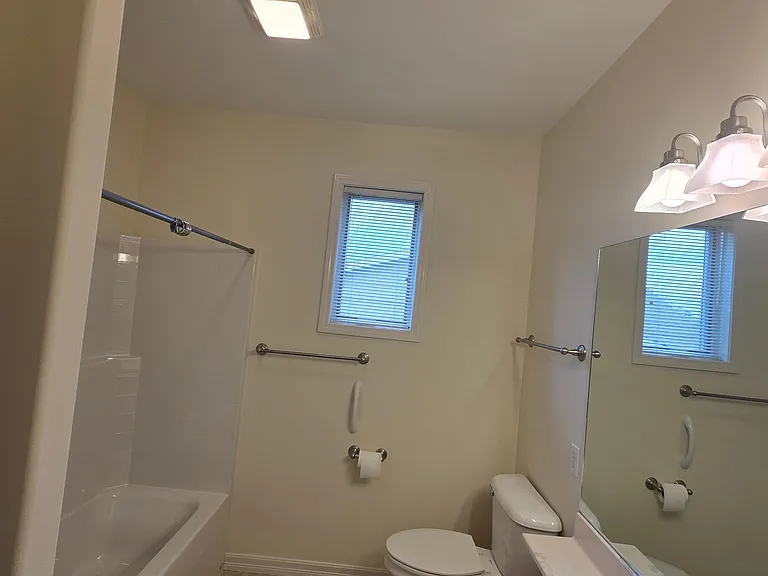 521 Burnham Pl — Photo 17