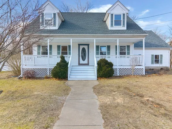 1 June St, Dracut, MA 01826