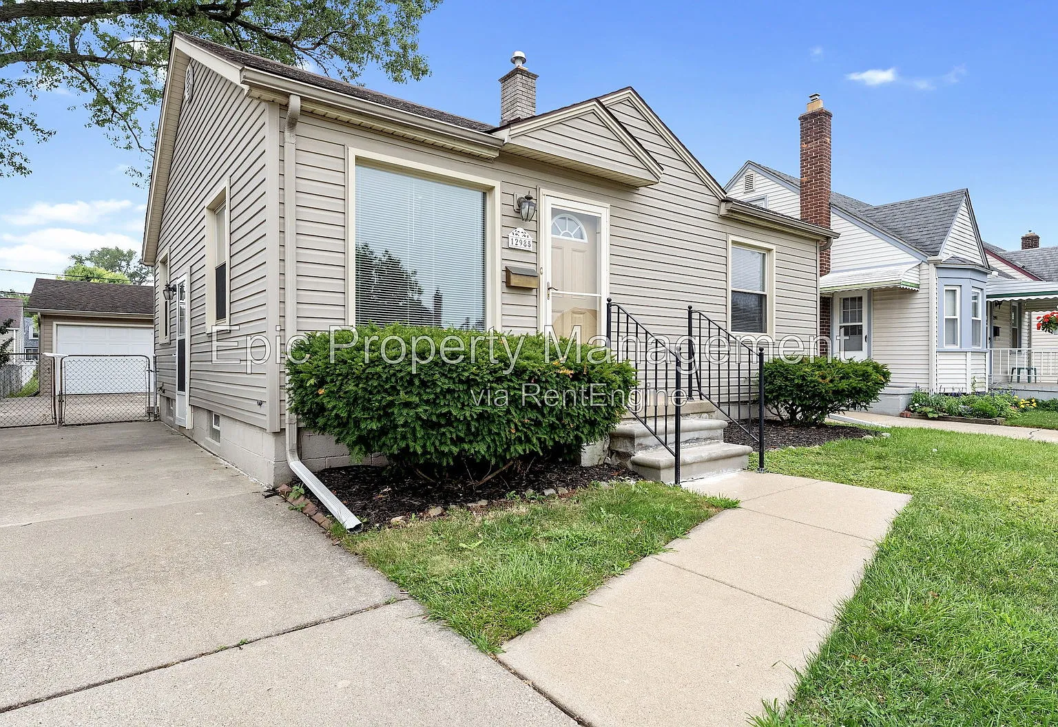 2 bed, 1.0 bath, $1,695 — Photo 1