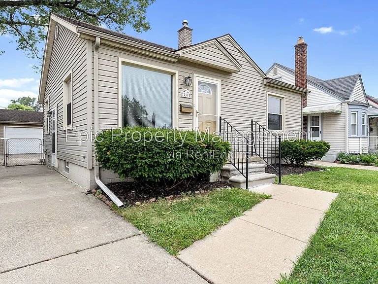 12985 Walnut St — Photo 1