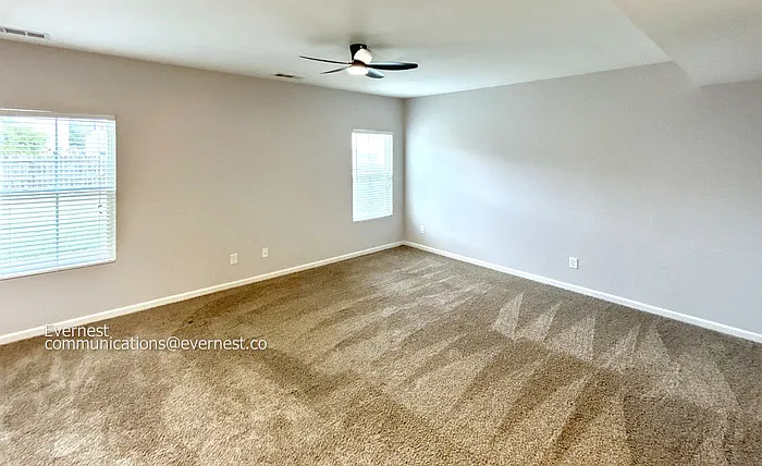 1054 Countess Ln — Photo 8