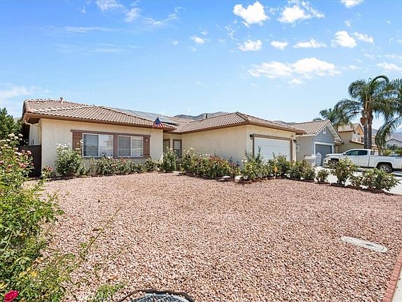 2nd image of 363 Cambridge Dr