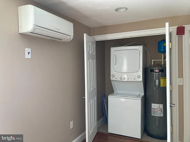 100 N Potomac St #3A — Photo 2