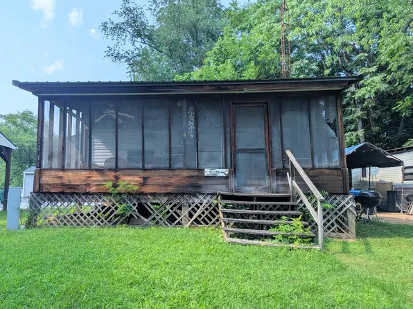 14 Park Blvd, Falling Waters, WV 25419