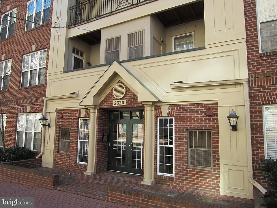 1st image of 2330 14th St N APT 403