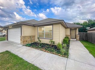 2141 Yellow Rose Way, Gonzales, TX 78629