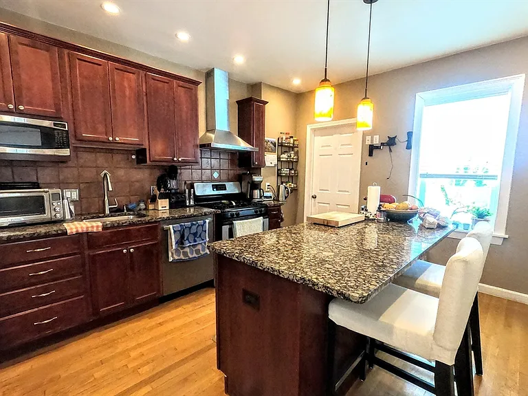 79 Francis St #1 — Photo 22