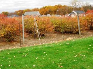 824 Bay Rd, Webster, NY 14580