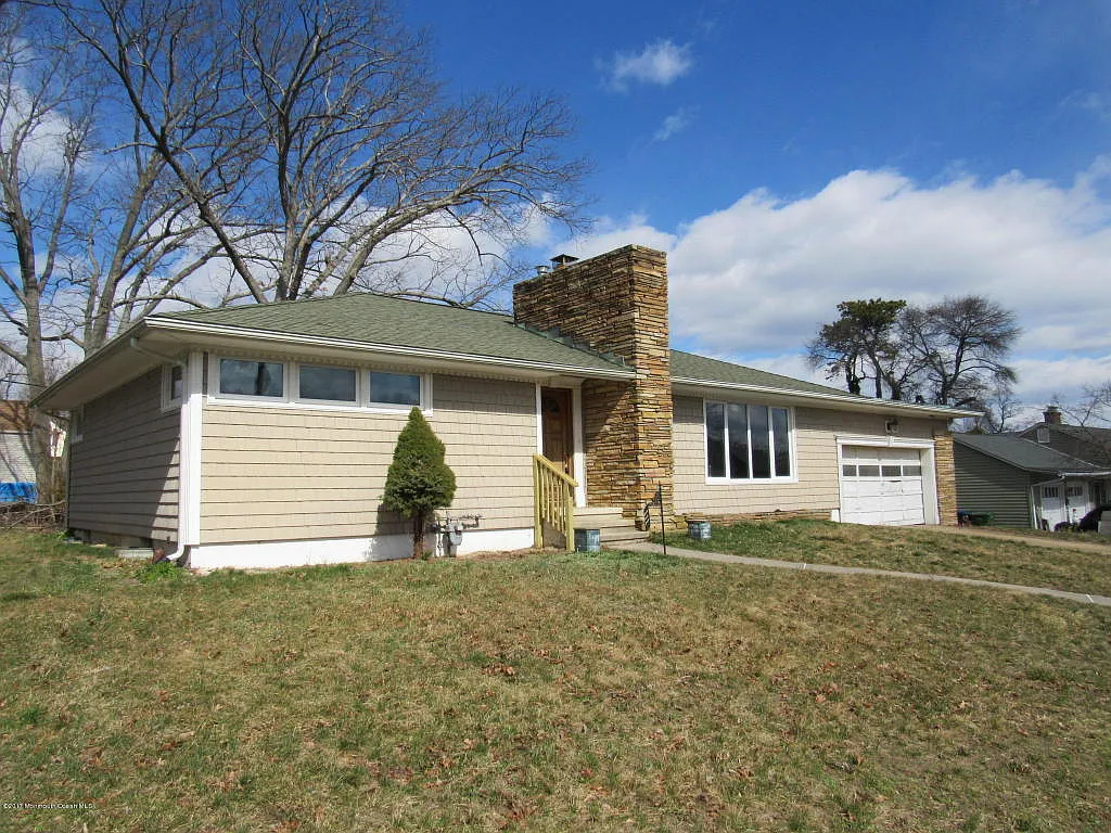 111 Harrow Ct photo 1