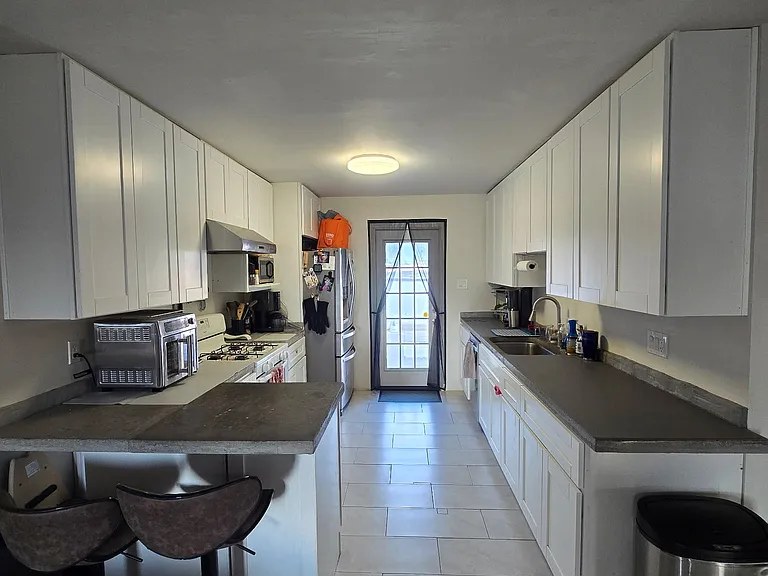 4350 Clairemont Dr — Photo 1