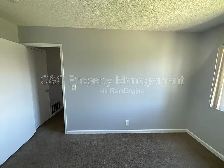 292 Grecia Ct — Photo 7