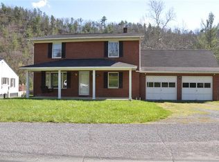 4300 Callaghan Cir, Covington, VA 24426