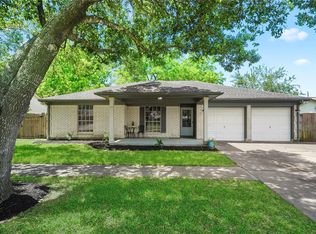 1510 Avenue C, Danbury, TX 77534