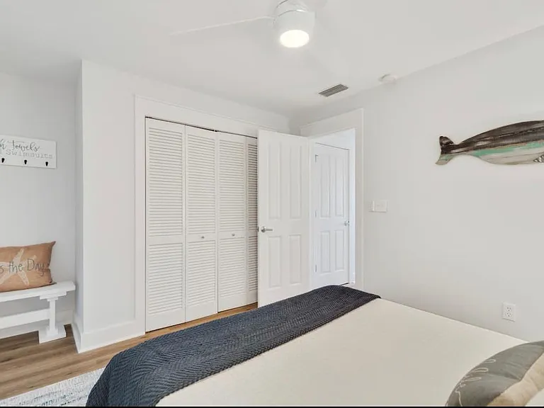 815 Plantation Rd #303 — Photo 9