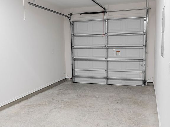 3rd image of 14 N Bay Hl