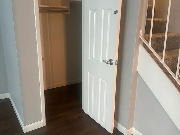 Foothill Manor — Photo 15