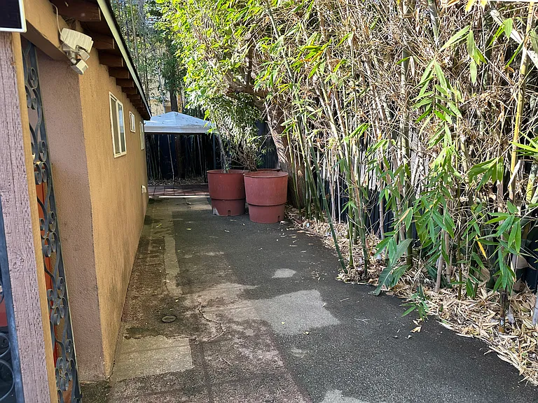 10809 Huston St — Photo 7