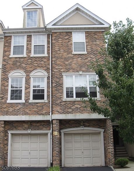1st image of 168 Winchester Ct