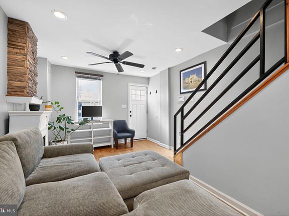 4th image of 2141 E Albert St