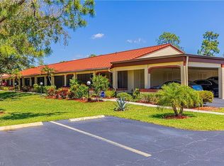 2048 Pine Isle Ln, Naples, FL 34112