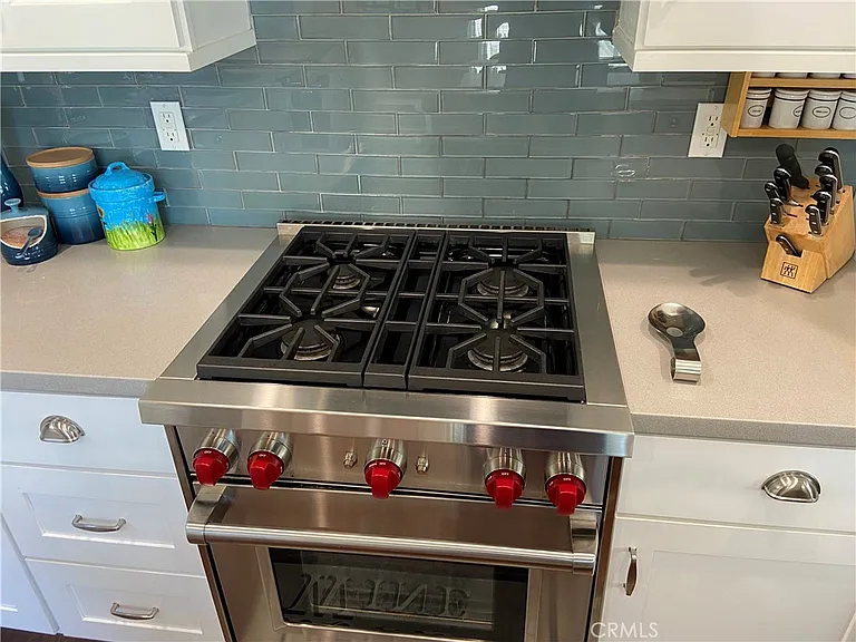 4470 Stansbury Ave — Photo 11