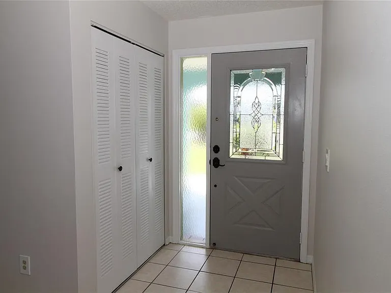 309 Bryce Ct — Photo 4