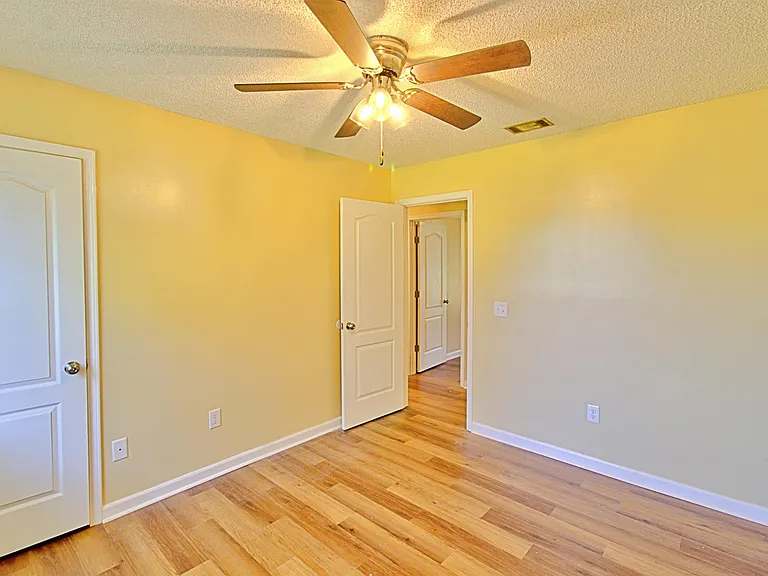205 Tempest Ln — Photo 21