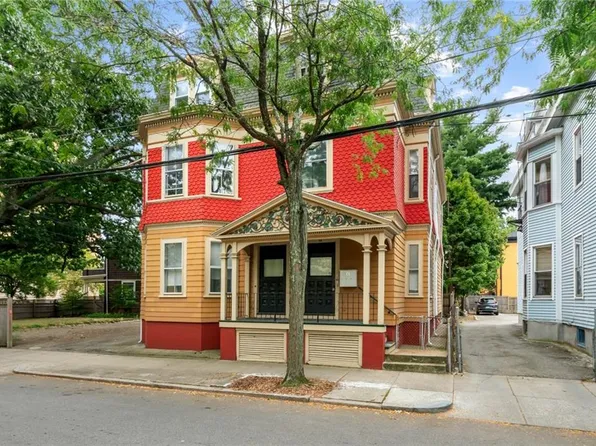 8 Wood St #1, Providence, RI 02909