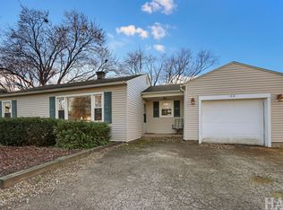 1621 Meadow Ln, McHenry, IL 60050