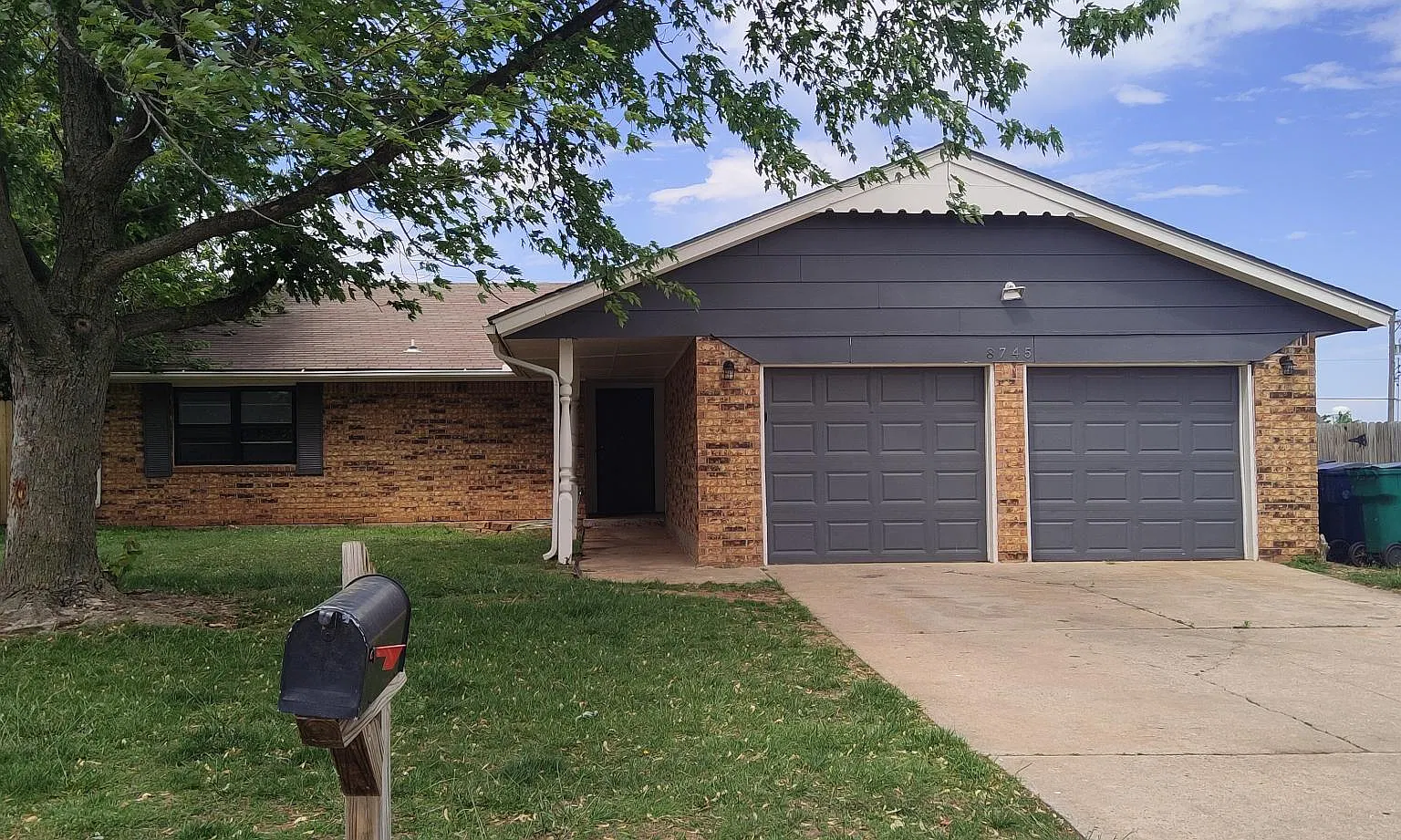 3 bed, 1484 sqft, $1,600 — Photo 1