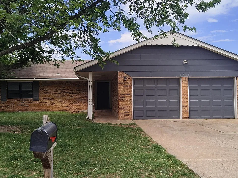 8745 Dena Ln