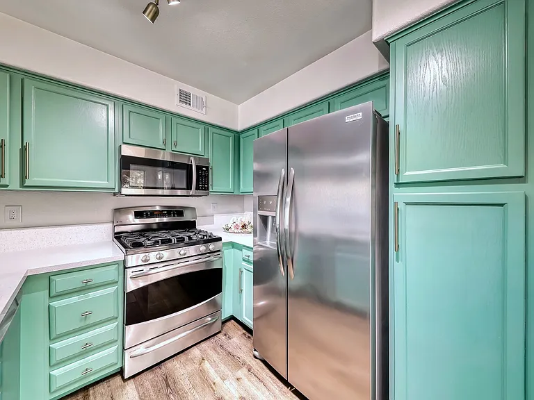 3136 Tarpon Dr #201 — Photo 2