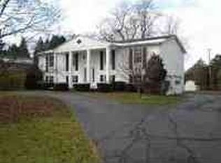 3004 Warwick Rd, Jackson, MI 49203