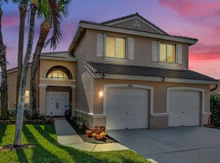 5222 Prairie Dunes Village Cir, Lake Worth, FL 33463