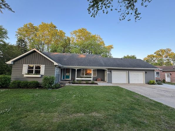1223 Ridgeway Dr