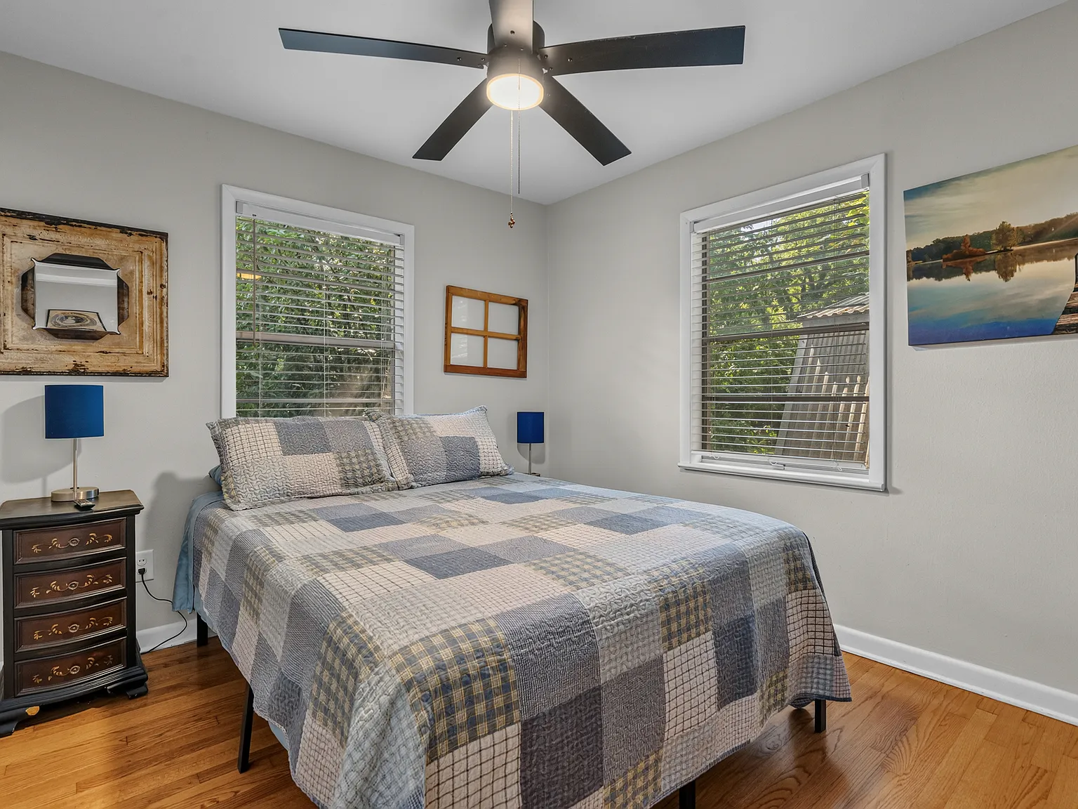 2 bed, 860 sqft, $1,950 — Photo 2