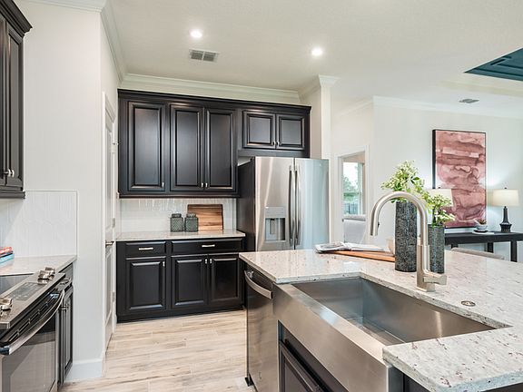 2nd image of 1069 Umbria Dr