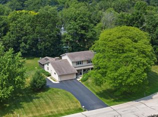 W316S725 Hidden Holw, Delafield, WI 53018