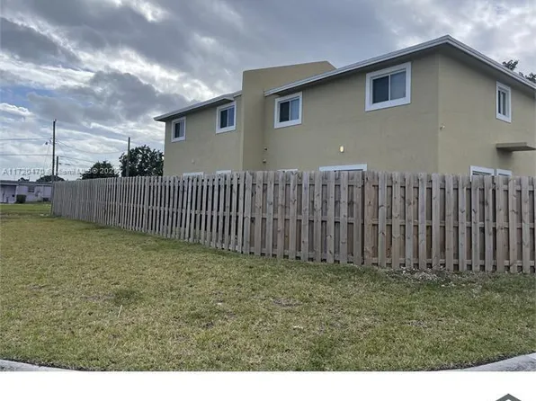 7318 NW 17th Ave, Miami, FL 33147
