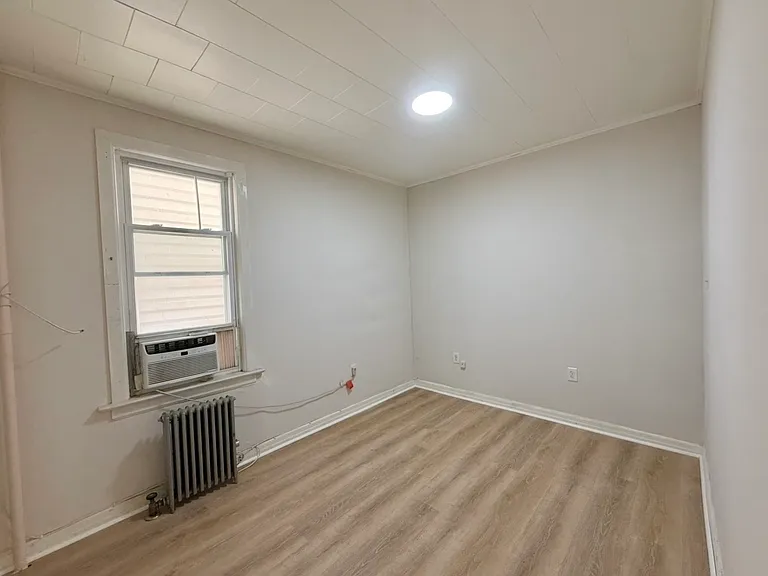 308 Davis Ave #1 — Photo 7