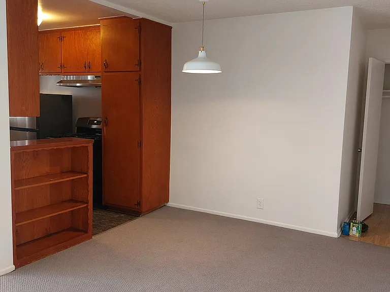 1016 N Orange Grove Ave #9 — Photo 4