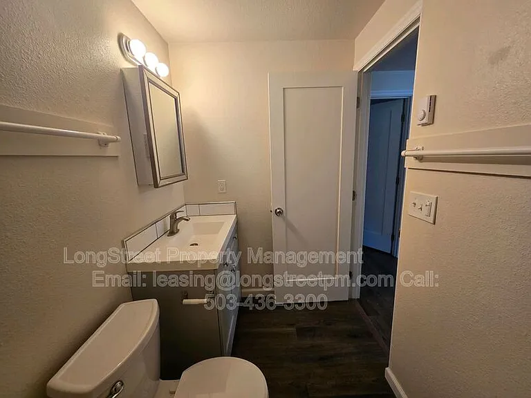 234 NW 21st St #6 — Photo 15