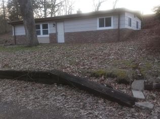 W351S10235 Lake Dr, Eagle, WI 53119