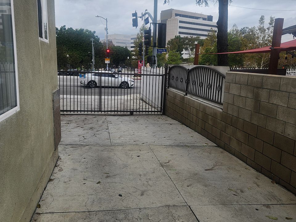 Gated entry , you will get a remote control clicker to get in and out of the property.