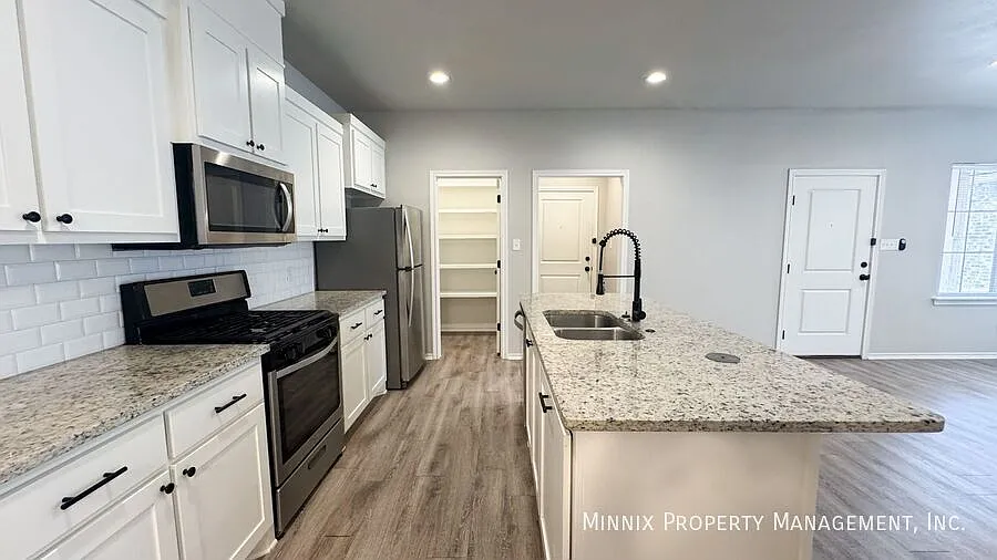3 bedroom/ 2 Bath | Frenship ISD |2401 Quitman Ave. #A — Photo 4