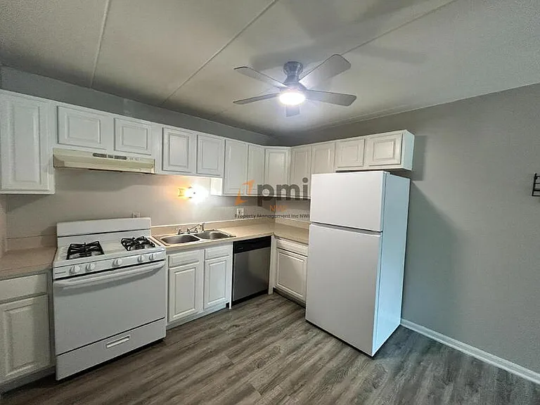 105 Harrington Ave #9 — Photo 2