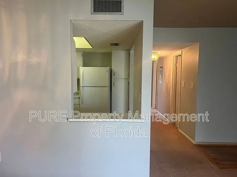 549 Fairways Dr #B — Photo 8