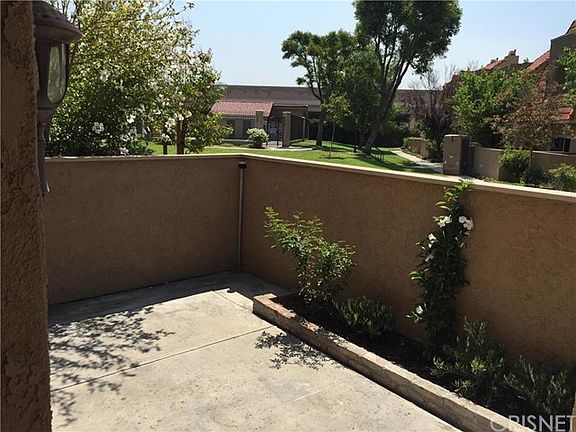 3rd image of 17924 River Cir APT 1