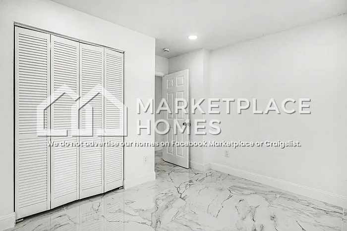 408 Bassedena Cir N — Photo 13