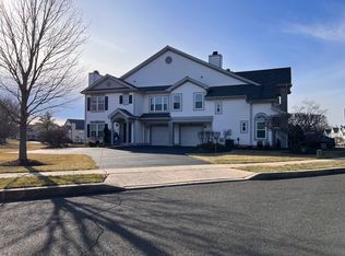 104 Crossroads Dr, Warminster, PA 18974
